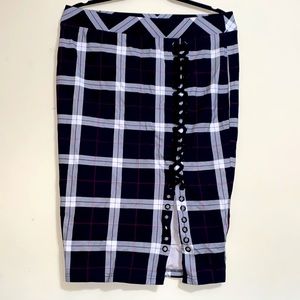 Torrid black white pencil skirts plus size NWT